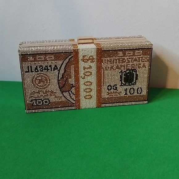 🎉Host Pick🎉 Gold Money Clutch With Rhinestones - Picture 4 of 6